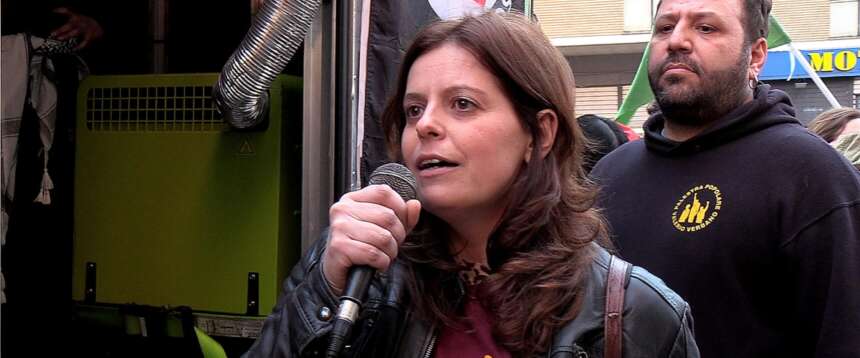 Ilaria Salis urla al regime: “La polizia nella mia stanza in hotel”. Ma la Questura smonta la cagnara: “Nessuna perquisizione”