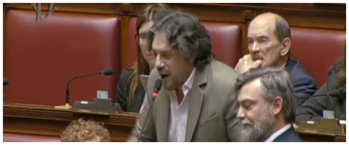 silvestri m5s coatto unico alla camera mi fa godere vedervi schiumare video se questa 232 l8217opposizione da Secoloditalia.it silvestri m5s coatto unico alla camera mi fa godere vedervi schiumare video se questa 232 l8217opposizione