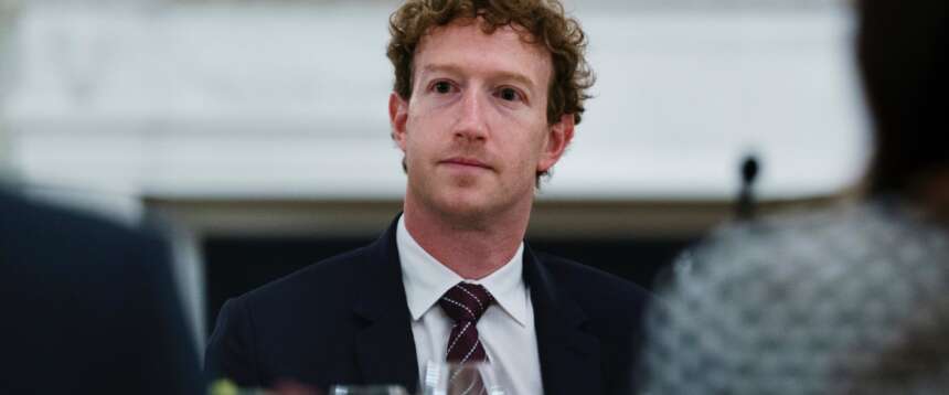 Zuckerberg vuole “auto-rimpiazzarsi”: sta costruendo un’intelligenza artificiale per gestire Meta al posto suo