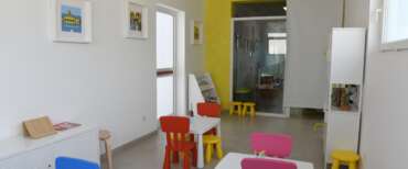 “Gli ho dato tanti sculaccioni che…”. Cinque educatrici indagate per presunti maltrattamenti su bimbi disabili