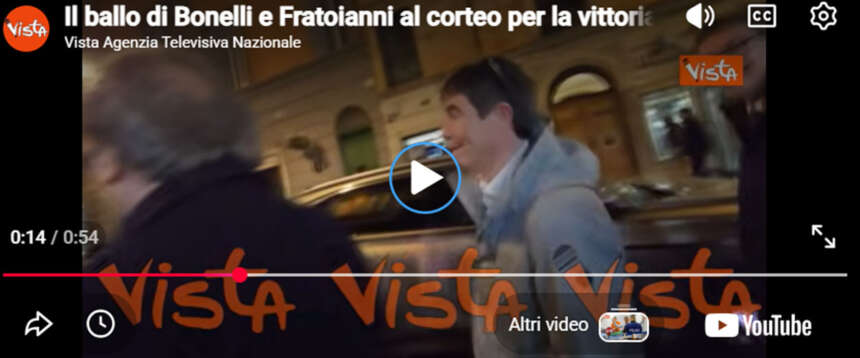“Avete vinto, dovete zompettare!”. E scatta il ridicolo ballo di Fratoianni e Bonelli per il No day (video)