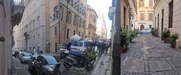 Allarme bomba in via della Scrofa, evacuati i locali di FdI e la redazione del Secolo d’Italia