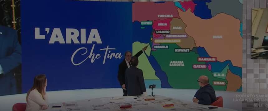 Bonelli bocciato pure in geografia. A l’Aria che tira “ruba” la bacchetta a Parenzo ma non trova l’Egitto sulla carta