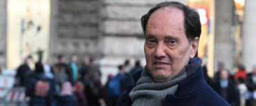 Ciriani: “Io sto con il popolo iraniano. La priorità ora è garantire la sicurezza dei nostri connazionali”