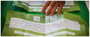 Referendum all’ultima scheda: negli exit poll avanti il No