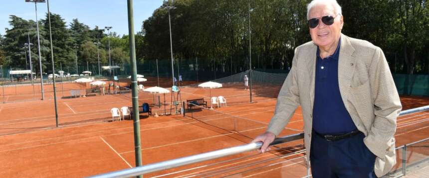 L’omaggio dei Frecciarossa a Pietrangeli: a bordo un documentario in onore del grande tennista azzurro