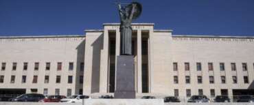 La statua della Minerva, simbolo dell’Università La Sapienza di Roma