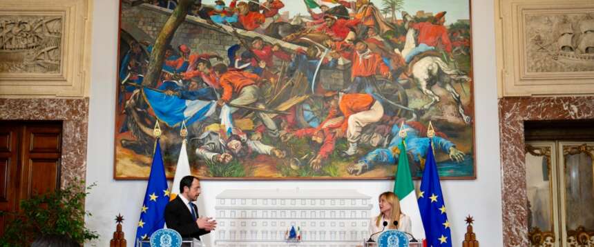 Antica Roma, Cristianità, Risorgimento: arte e politica nel “trittico” di Palazzo Chigi, tra Raffaello, Guttuso e Pace