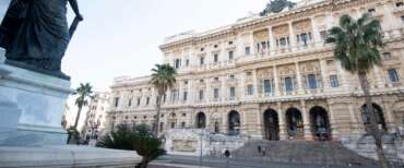 L’Anm a gamba tesa, fa propaganda per il No all’interno del palazzo della Cassazione. Il Comitato per il Sì insorge