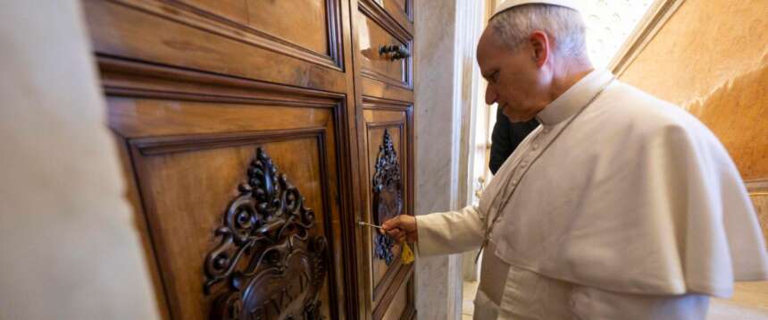 Papa Leone XIV quando ha riaperto l’appartamento nel Palazzo Apostolico dopo la morte di Bergoglio