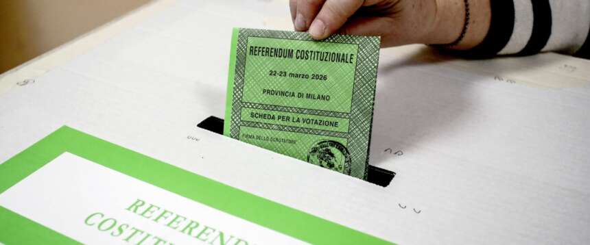 Domenica referendaria al via: si vota fino alle 23. Seggi aperti anche lunedì fino alle 15