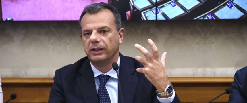 «Il calcio non è solo business, l’ingresso dei tifosi nelle società restituisce voce a valori comunitari». Parla Marco Scurria