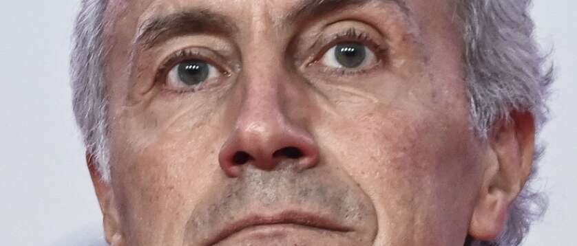 Crisi di nervi di Travaglio alla vigilia del voto. Insulti (con la bava alla bocca) alla Meloni: “Bugiarda, mente ogni volta che respiri!”