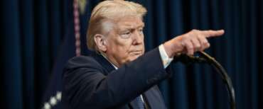 Trump: “Stiamo trattando, ma senza accordo distruggeremo le centrali, i pozzi petroliferi e l’isola di Kharg”