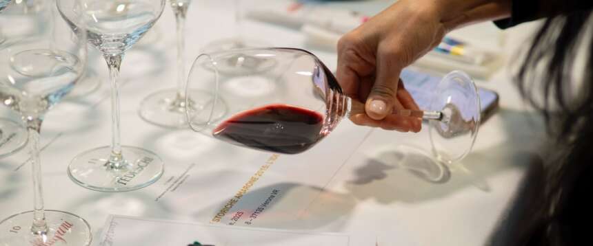 Vino, un calice su 5 bevuto nel mondo è tricolore. Lollobrigida: “Quelle bottiglie, i nostri gioielli”