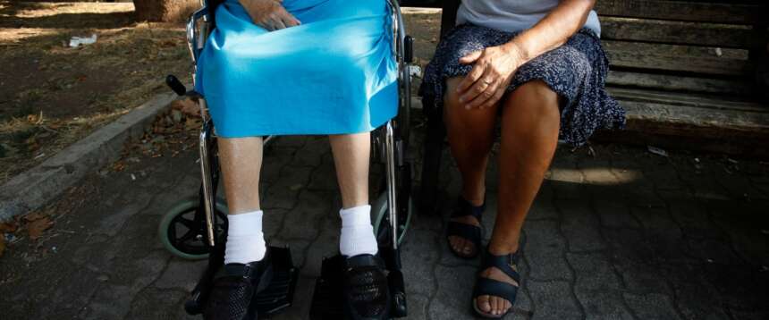 Badante fermata nel Vicentino, avrebbe tentato di strangolare con una corda l’anziana che assisteva