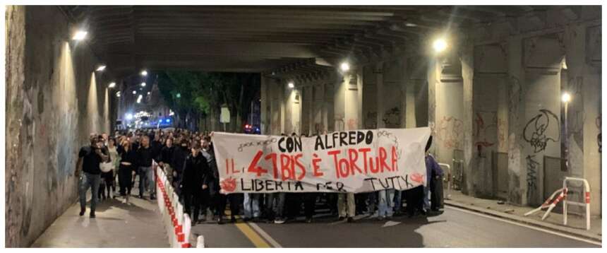 Poliziotto ferito al corteo per Cospito, interviene Meloni: “Lo Stato non si fa intimidire”