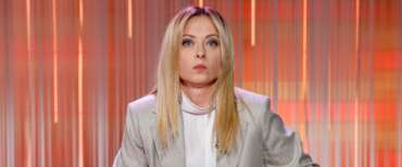 Manifesti contro Giorgia Meloni ad Anagni, identificati e denunciati gli autori