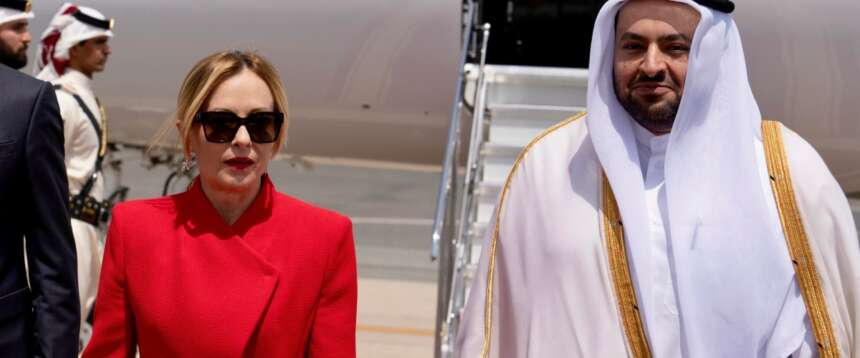 La premier Meloni a Doha per l’incontro con l’emiro del Qatar