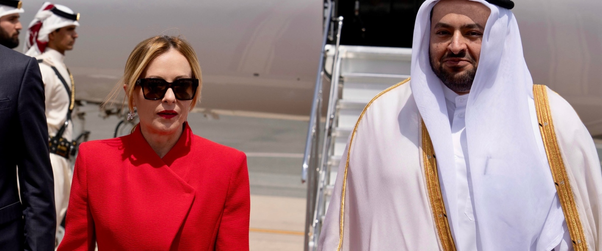 La premier Meloni a Doha per l’incontro con l’emiro del Qatar