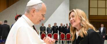 Giorgia Meloni, il Papa e il sonno della ragione a Washington