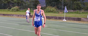 Schwazer è tornato: a 41 anni vince la maratona con il record italiano. Pronto per gli Europei?