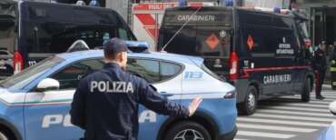 Esplosione nel parcheggio del Tribunale di Ivrea: ipotesi bomba carta, indagini in corso