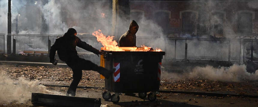 Le intercettazioni razziste dei compagni di Askatasuna: “Quei negri, baluba…”. E sul 25 Aprile: “Che cogl…”