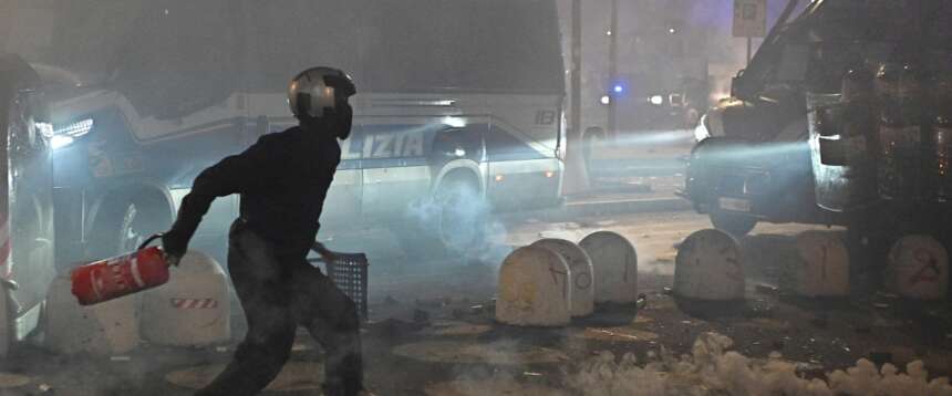 Il comune di Torino ha nostalgia di Askatasuna. E tratta con il comitato di quartiere amico degli antagonisti