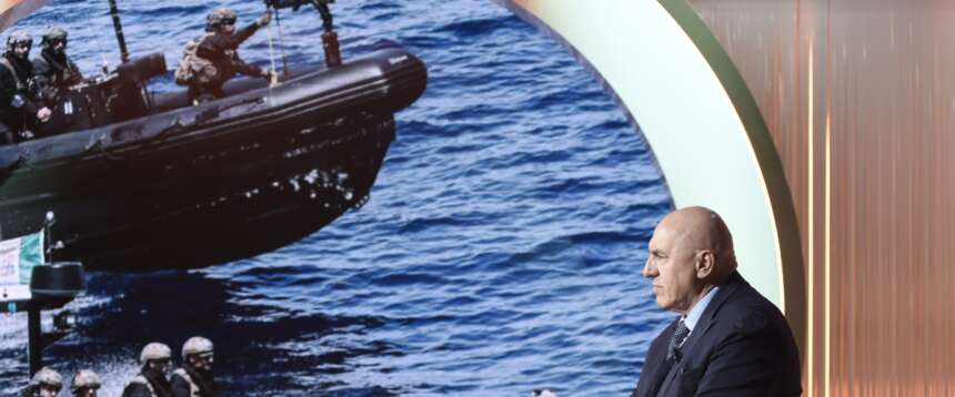 Crosetto: “Accesso a Hormuz solo dopo la tregua. Il Governo passerà dal voto del Parlamento”