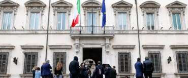 Lavoro, il governo lancia il “salario giusto”: nel decreto Primo maggio bonus vincolati e più tutele per i rider