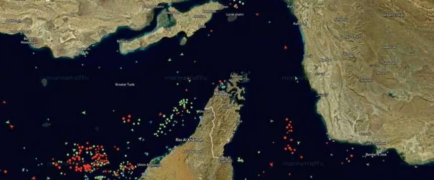 L’Iran chiude lo stretto di Hormuz: tensione con gli Usa sul blocco navale