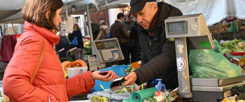 L’Istat: aumentano reddito e potere d’acquisto delle famiglie. FdI: «Rafforzato il tessuto economico e sociale italiano»