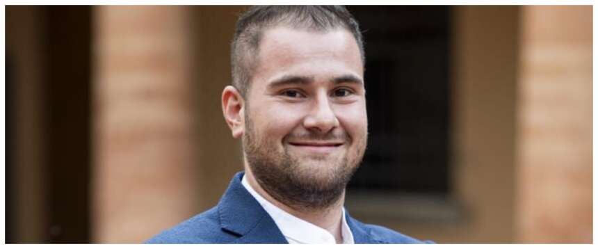 Il killer dell’ambulanza intercettato al telefono: “I vecchietti soffrono, li mando da Dio, mi piace molto…”