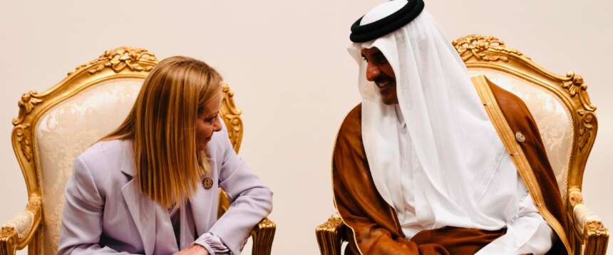 Meloni incontra l’Emiro Al-Thani: “Tra Italia e Qatar rapporto consolidato”