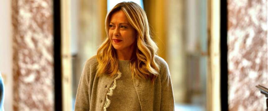 Patto di stabilità, Meloni incalza l’Ue: “Va sospeso. Muoversi tardi sarebbe un errore”
