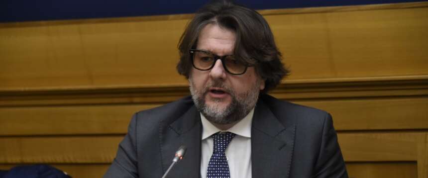 Carburanti, Osnato: “Taglio delle accise fino al 30 aprile”. Mimit: “In Italia prezzi medi inferiori a Francia e Germania”