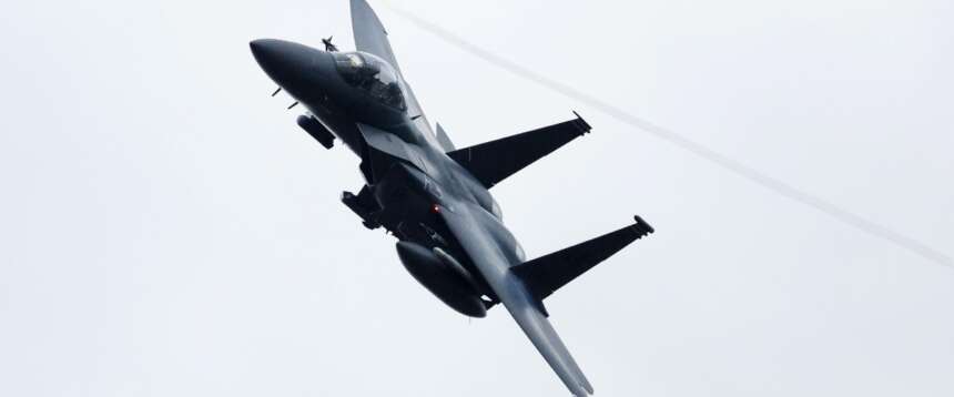 “Dio è buono”: il messaggio in codice del pilota Usa salvato in Iran. I 170 aerei, la grotta, il depistaggio della Cia