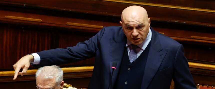 Sigonella, Crosetto pronto a riferire in Parlamento. La data più probabile è il 7 aprile