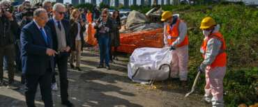 Terra dei fuochi, al via la bonifica. Mantovano: “Via tutti i rifiuti entro luglio”