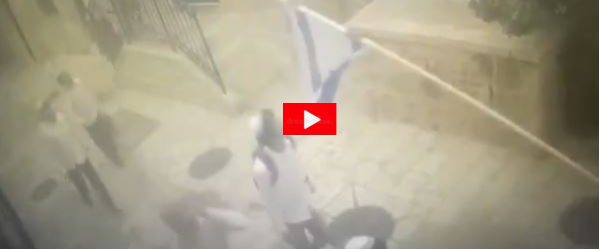inaccettabile sfregio ai cristiani in terra santa e non solo ebreo radicale sputa sulla statua della madonna video da Secoloditalia.it inaccettabile sfregio ai cristiani in terra santa e non solo ebreo radicale sputa sulla statua della madonna video