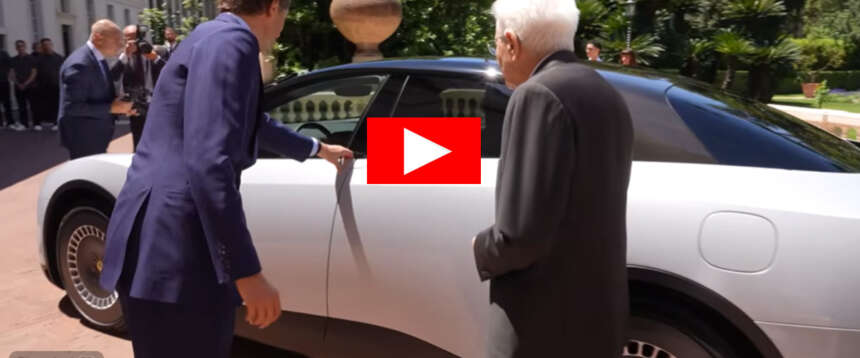 La Ferrari Luce sfila al Quirinale (video e foto). Pioggia di critiche, Montezemolo durissimo, il titolo crolla in Borsa