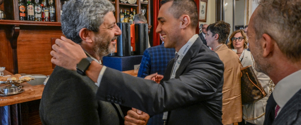 fico e di maio ma non c8217eravamo tanto odiati macch233 al rincontro a napoli finisce tutto a tarallucci vino8230 e un buon caff232 da Secoloditalia.it fico e di maio ma non c8217eravamo tanto odiati macch233 al rincontro a napoli finisce tutto a tarallucci vino8230 e un buon caff232