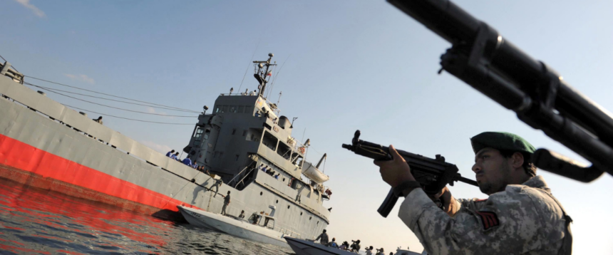 IRAN ATTACCA PETROLIERA
