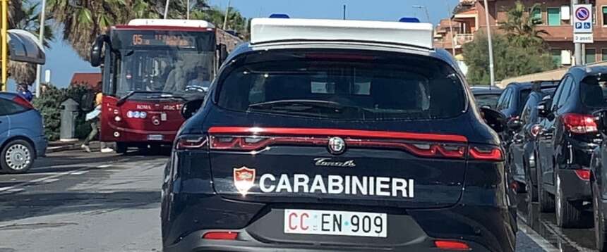 Accoltella la moglie con le forbici: 66enne arrestato dai Carabinieri a Napoli