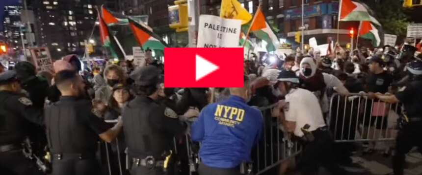 Delirio a New York: pro-Pal tentano di assaltare una sinagoga e feriscono un agente. Mamdani non commenta