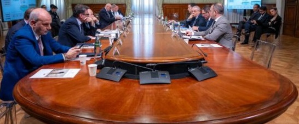 resilienza parola d8217ordine svolta a palazzo chigi dall8217energia alla salute alle banche ecco cosa cambia su servizi e operatori da Secoloditalia.it resilienza parola d8217ordine svolta a palazzo chigi dall8217energia alla salute alle banche ecco cosa cambia su servizi e operatori