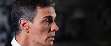 Sanchez traballa: deficit, poco crescita e malagestione dei migranti oltre ai guai dei suoi “compagni”