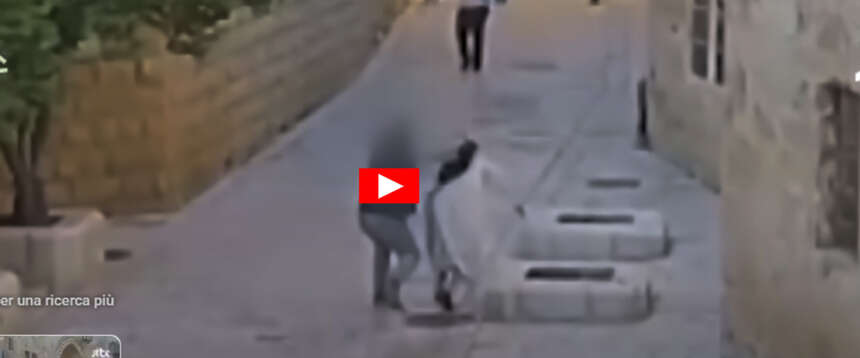 Suora aggredita a Gerusalemme: spinta a terra e colpita con un calcio. Arrestato un uomo (video)