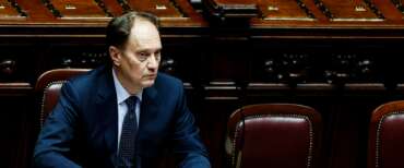 Legge elettorale, Ciriani: “Entro giugno la prima lettura. Da Schlein & c. solo no”. Renzi con loro? “Un’assicurazione per la vita”